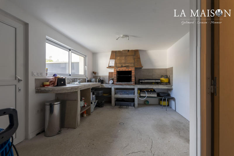 Maison traditionnelle - 160 m² - 7 pièces