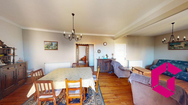 Maison ancienne - 209 m² - 8 pièces