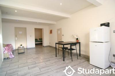 Chambre - 14 m² - 1 pièce