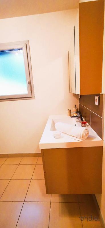 Maison - 99 m² - 5 pièces