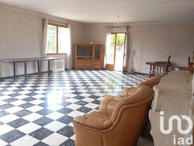 Maison - 205 m² - 8 pièces