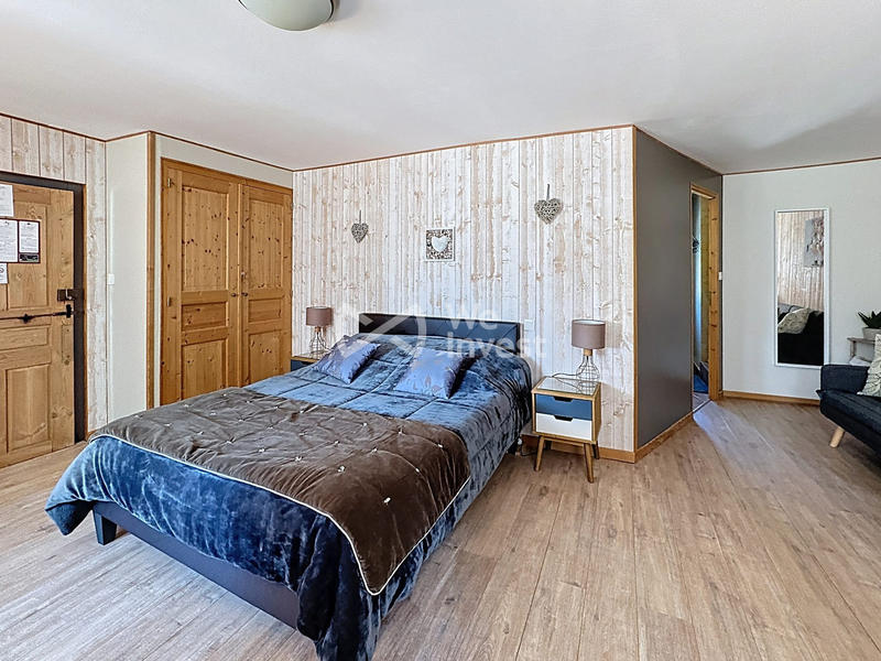 Maison - 323 m² - 13 pièces