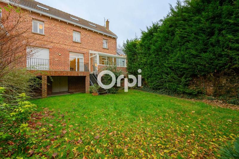 Maison - 215 m² - 7 pièces