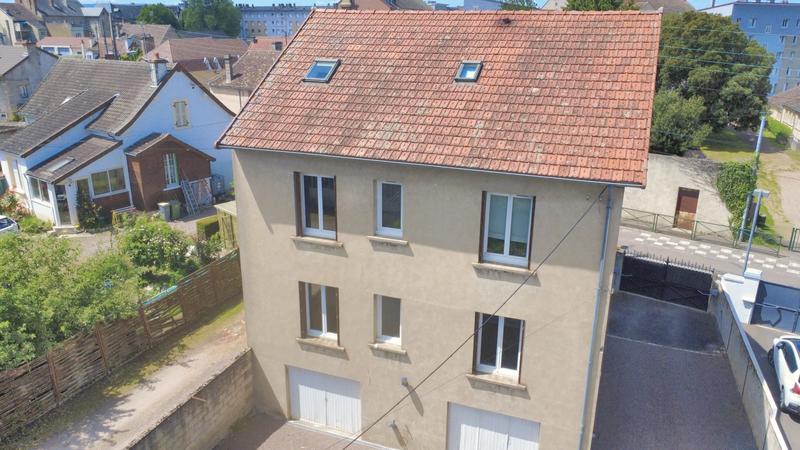 Maison - 195 m² - 7 pièces