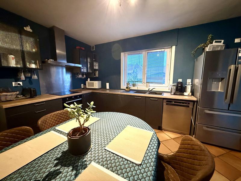 Maison - 200 m² - 6 pièces