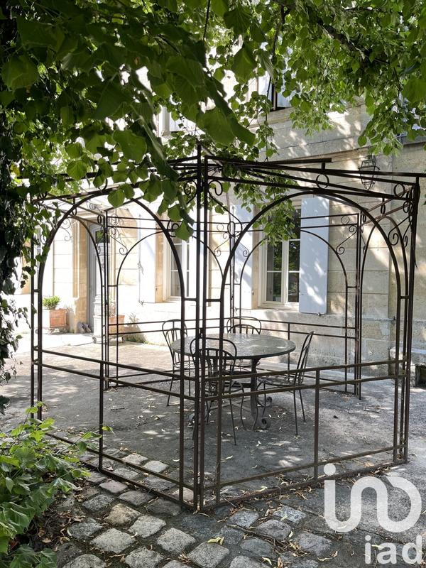 Maison - 215 m² - 7 pièces