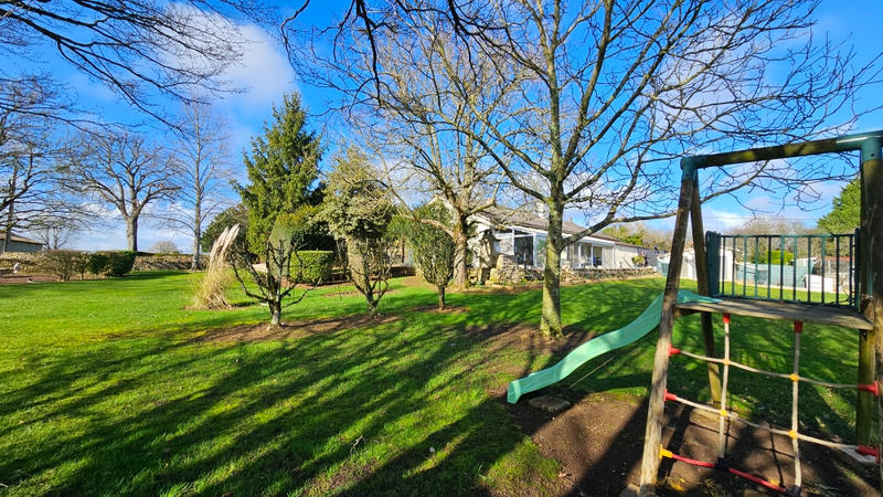 Maison - 102 m² - 5 pièces