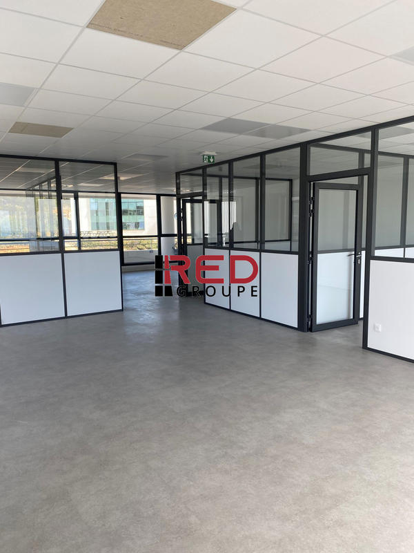 Bureau - 142 m²