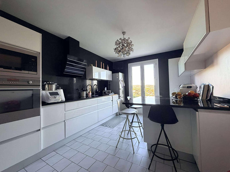 Maison - 193 m² - 5 pièces