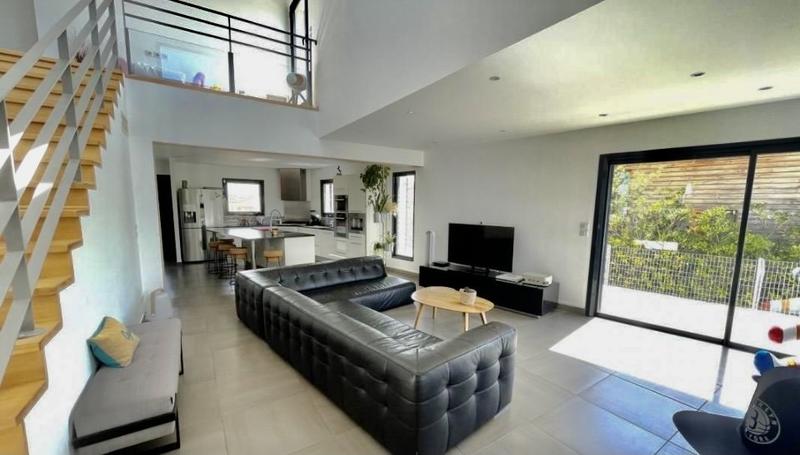 Maison d'architecte - 293 m² - 6 pièces