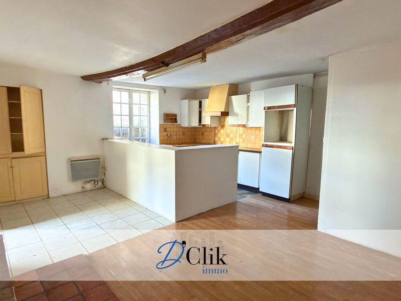 Maison - 223 m² - 8 pièces