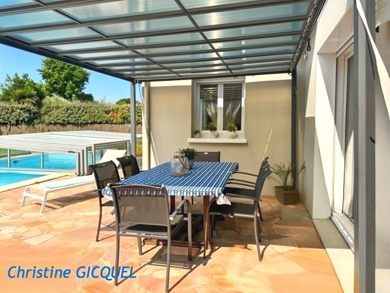 Maison - 212 m² - 10 pièces