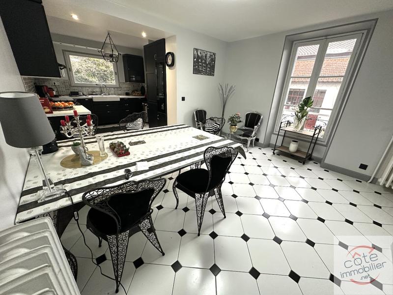 Maison - 120 m² - 6 pièces