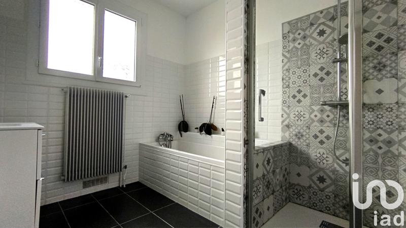 Maison - 237 m² - 6 pièces