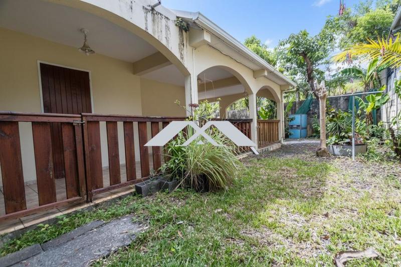 Maison - 208 m² - 6 pièces