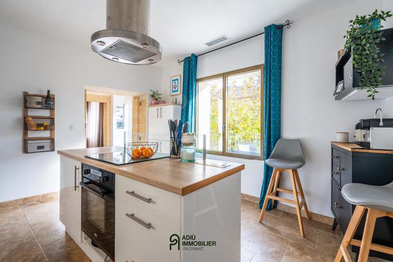 Maison de village - 262 m² - 7 pièces