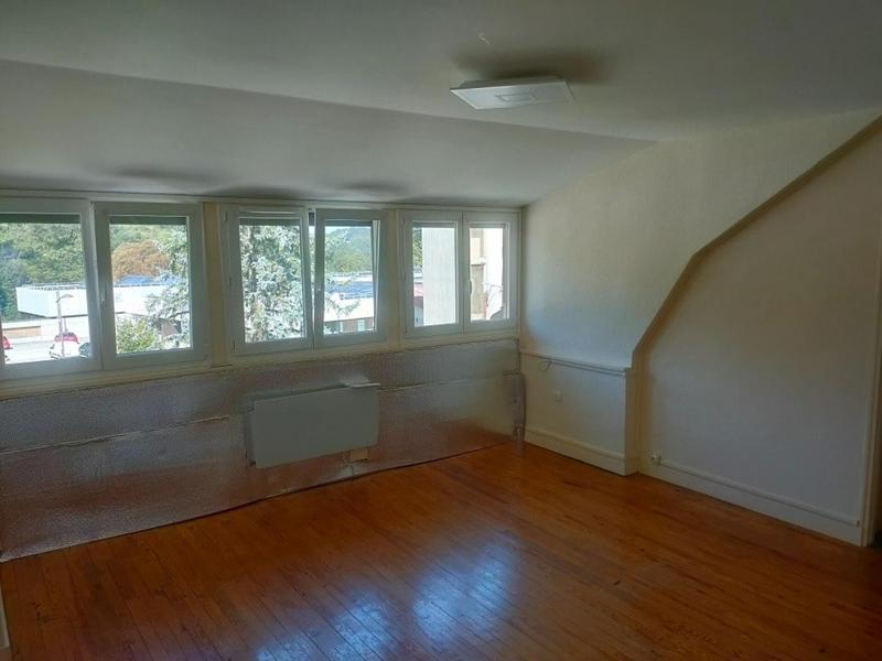 Appartement - 90 m² - 6 pièces