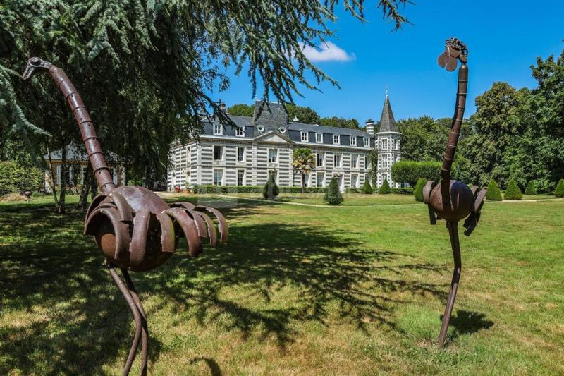 Château - 926 m² - 25 pièces