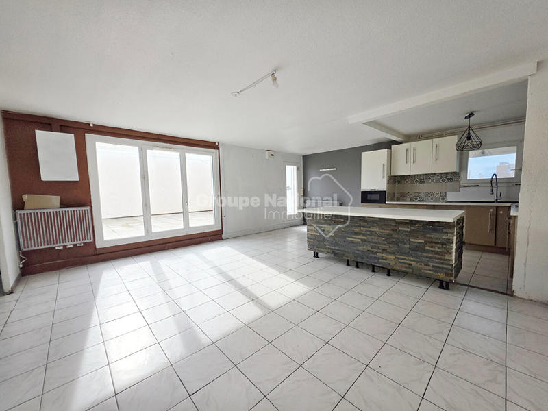 Appartement - 99 m² - 5 pièces