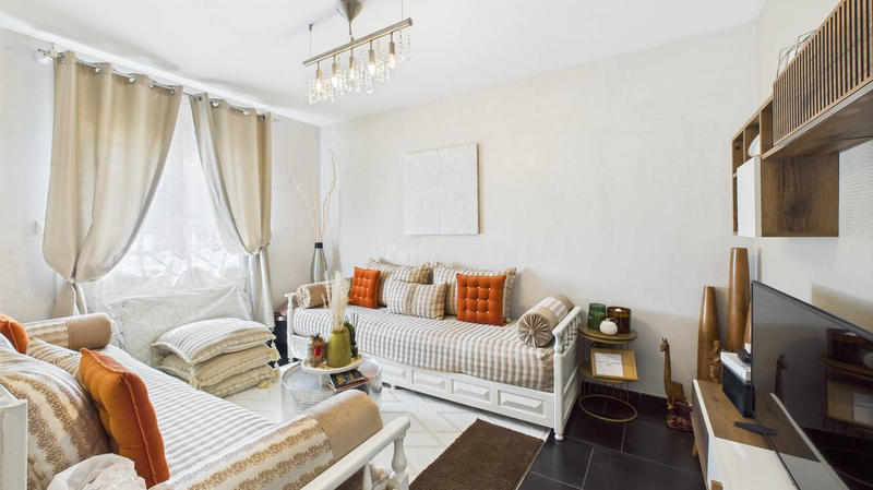 Maison - 228 m² - 7 pièces