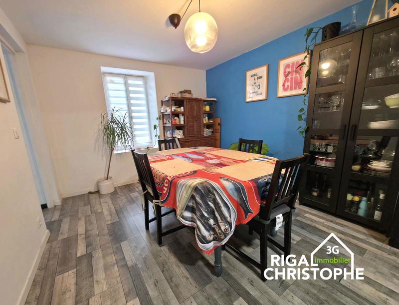 Demeure - 220 m² - 8 pièces