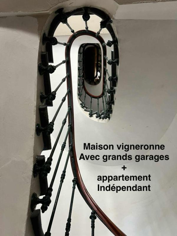 Maison de village - 218 m² - 9 pièces