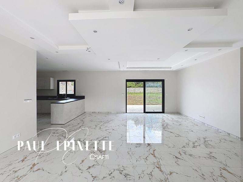 Maison - 94 m² - 5 pièces