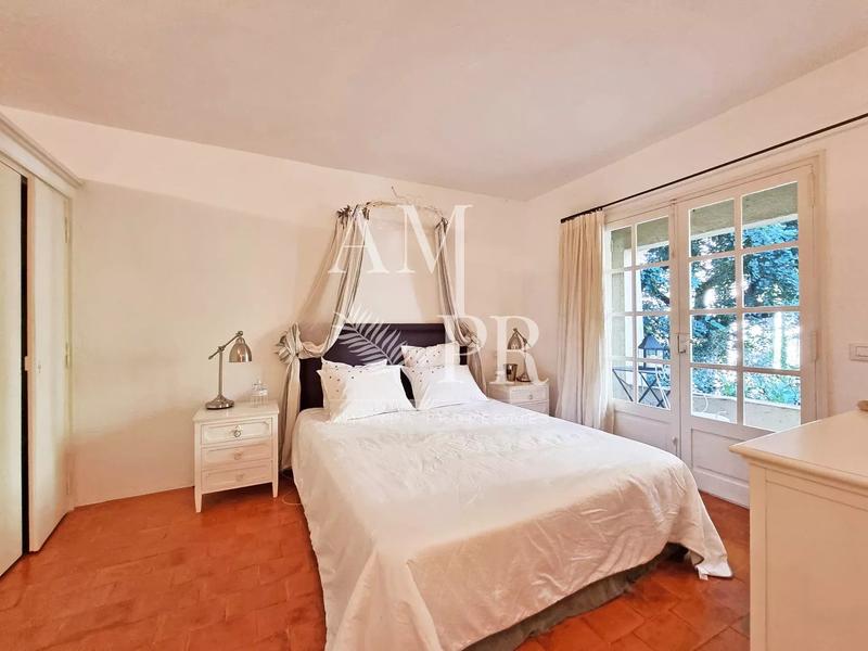 Maison - 290 m² - 7 pièces