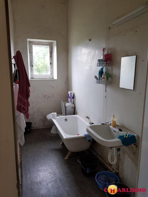 Maison traditionnelle - 615 m² - 22 pièces