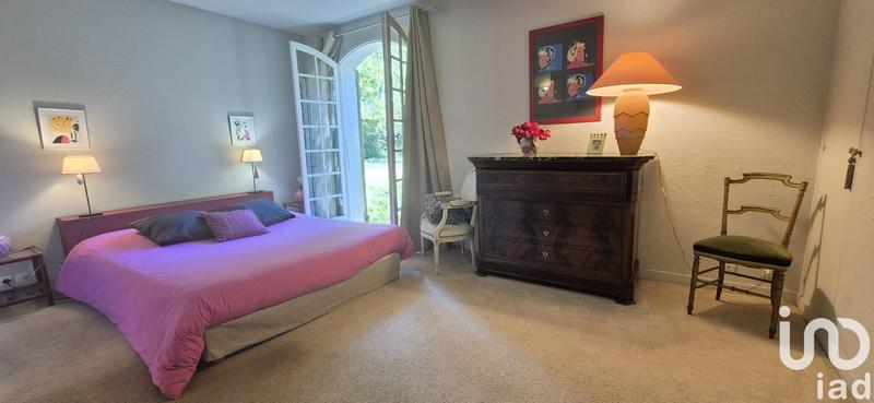 Maison - 240 m² - 7 pièces