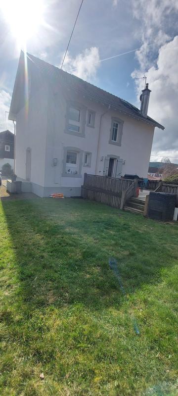 Maison traditionnelle - 162 m² - 9 pièces