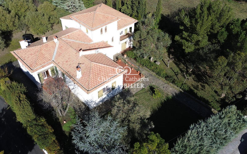 Villa - 275 m² - 9 pièces
