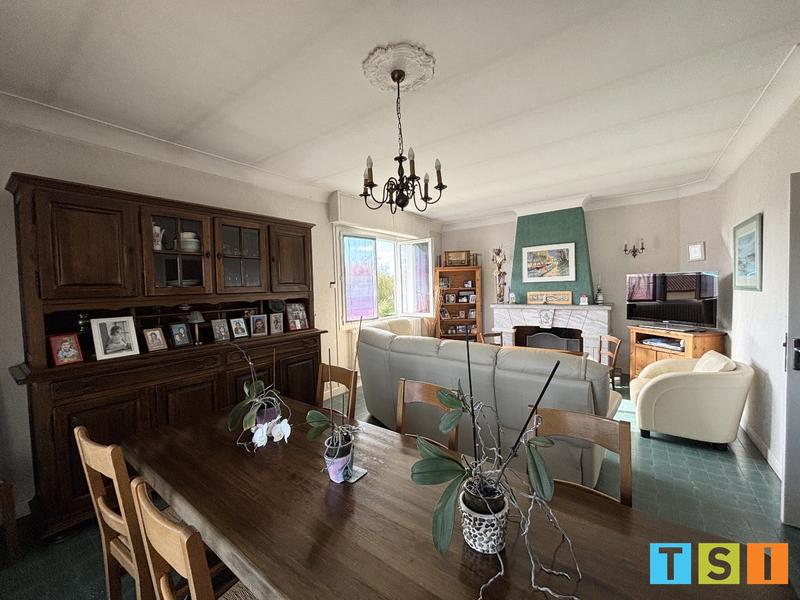 Maison - 167 m² - 7 pièces