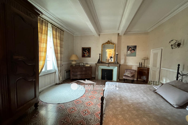 Maison - 273 m² - 8 pièces