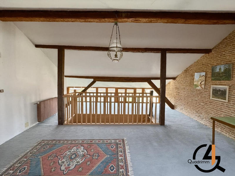 Maison - 280 m² - 6 pièces