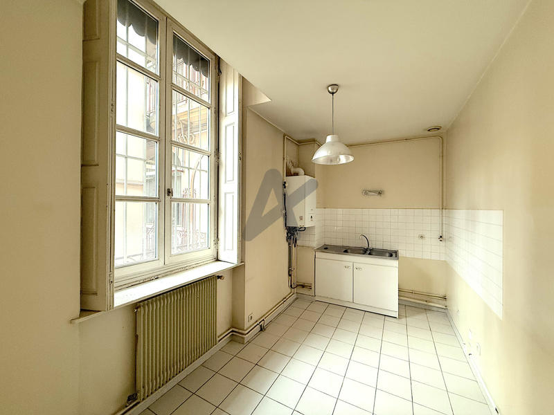 Appartement - 93 m² - 3 pièces