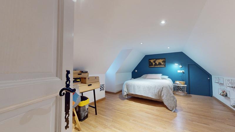 Maison - 430 m² - 16 pièces