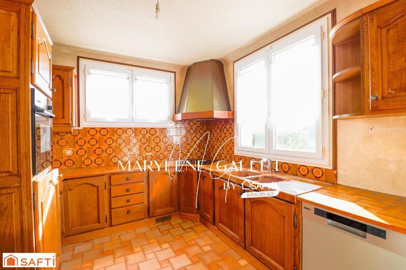 Maison - 90 m² - 5 pièces