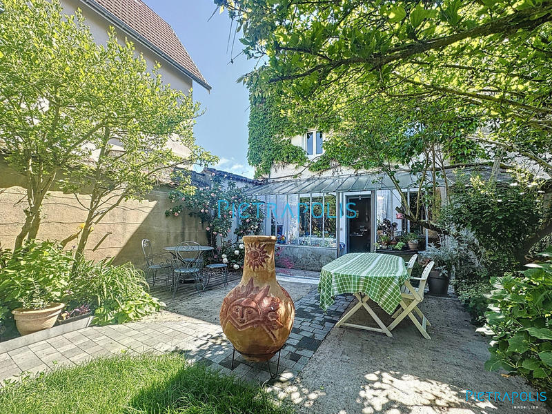 Maison - 198 m² - 7 pièces