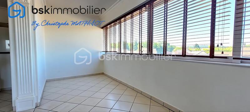 Appartement - 77 m² - 3 pièces