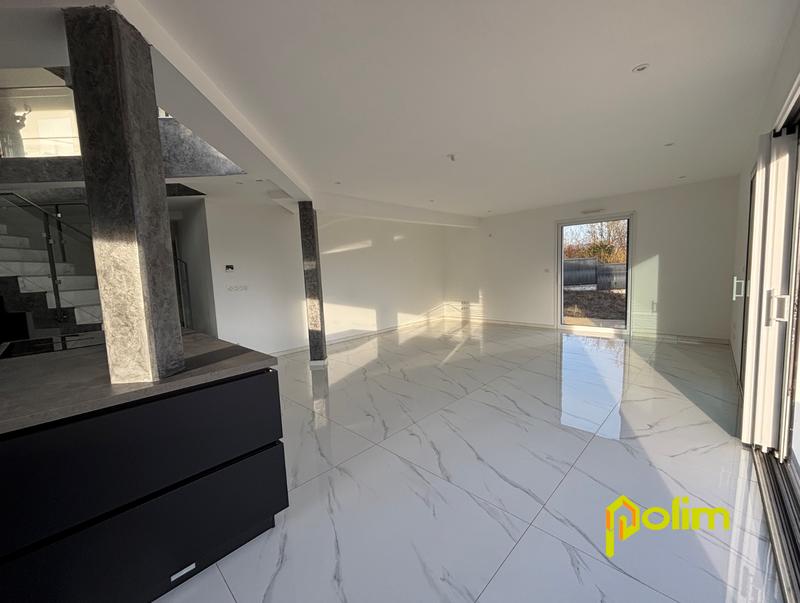 Maison - 139 m² - 6 pièces