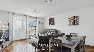 Appartement - 77 m² - 3 pièces