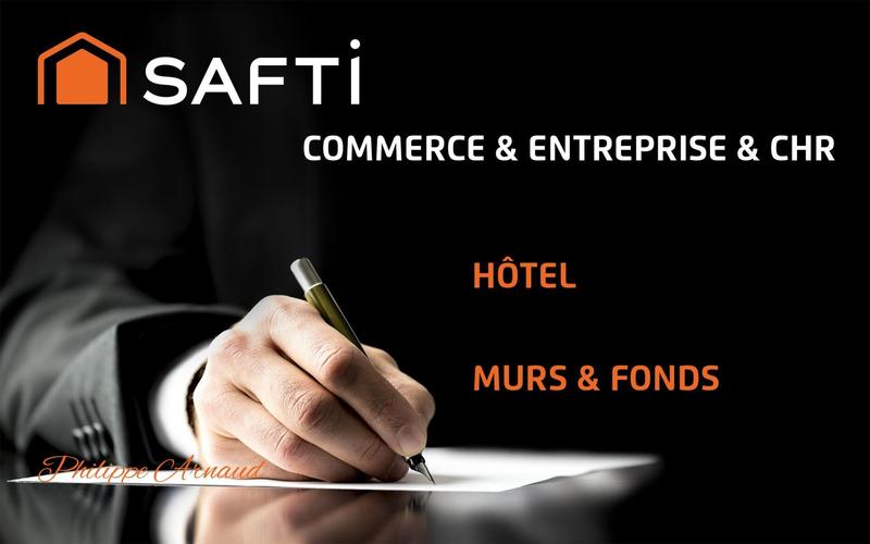 Local commercial - 1 500 m² - 30 pièces