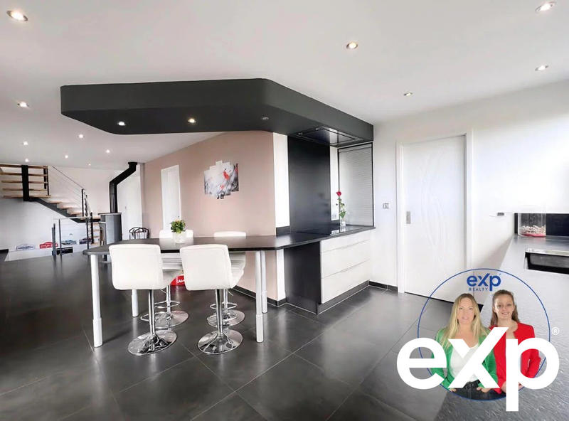 Maison - 183 m² - 7 pièces