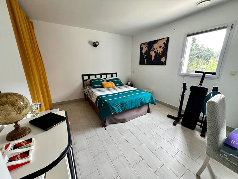 Maison - 280 m² - 10 pièces