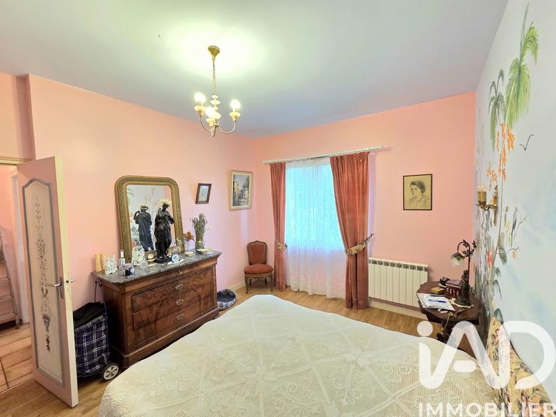 Maison - 184 m² - 7 pièces