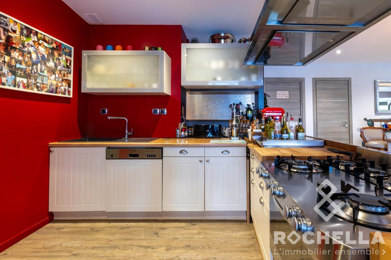 Maison - 201 m² - 5 pièces