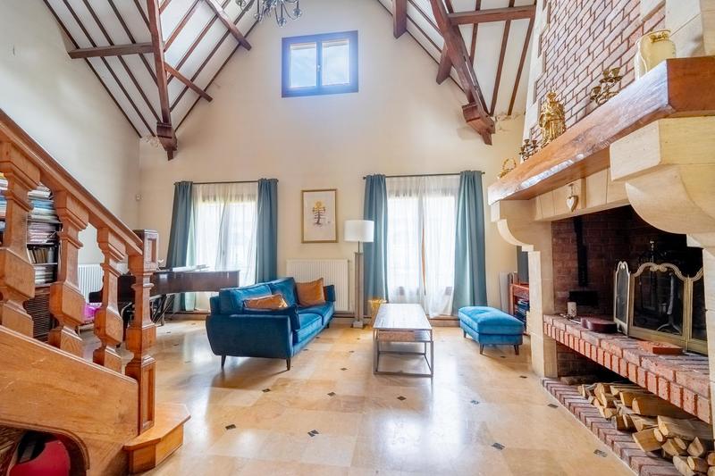 Maison - 200 m² - 8 pièces