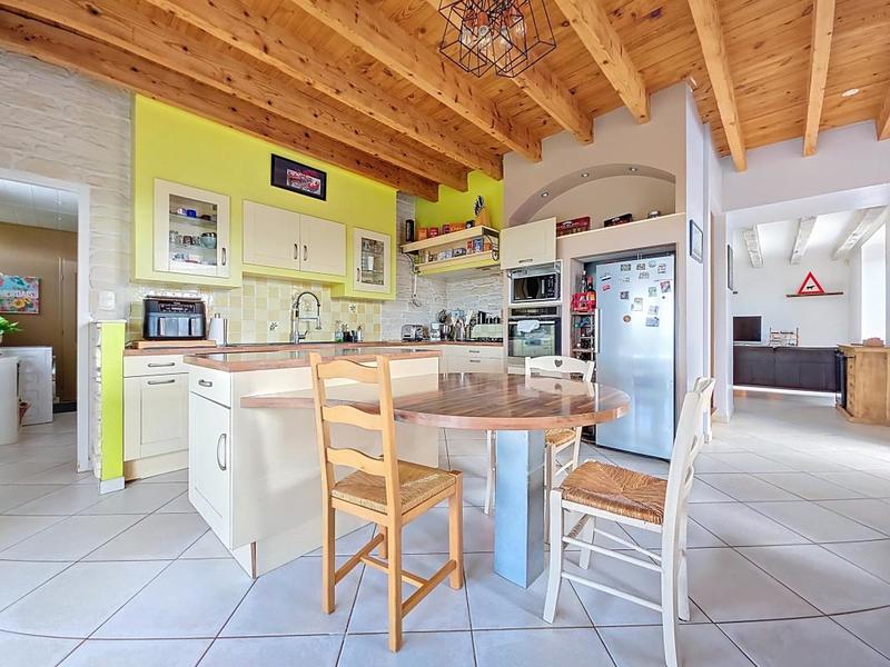 Maison - 194 m² - 5 pièces