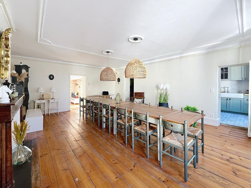 Maison de village - 280 m² - 10 pièces